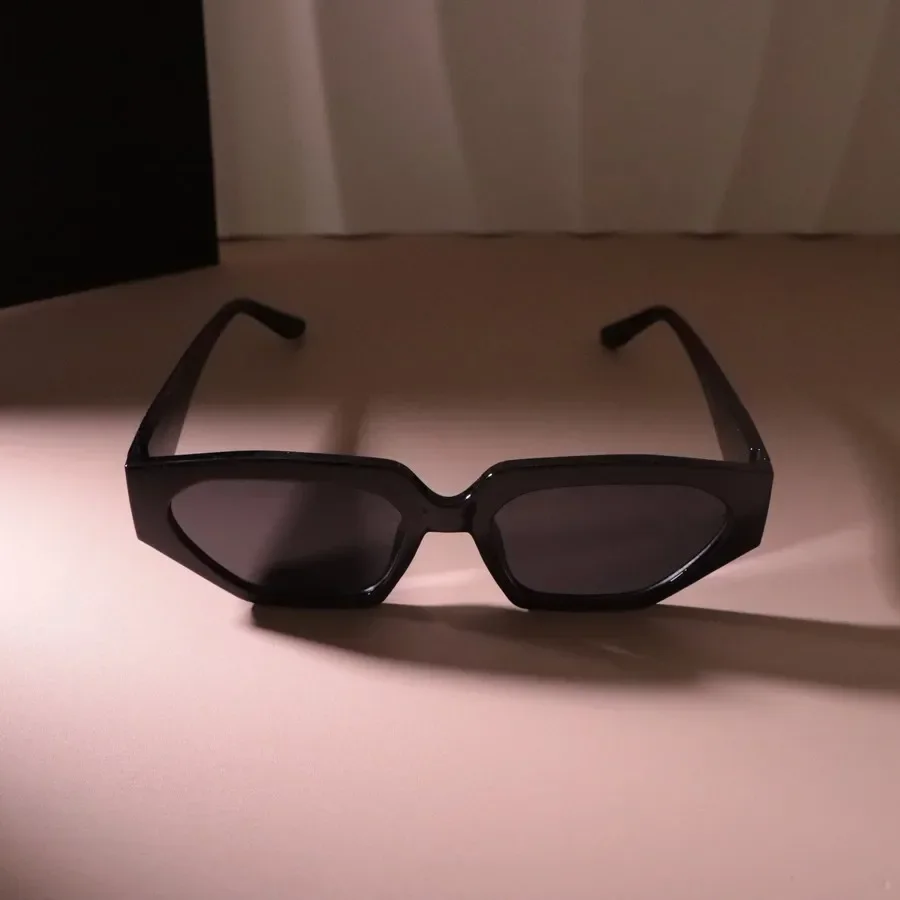 Модные маленькие солнцезащитные очки для женщин и мужчин классические