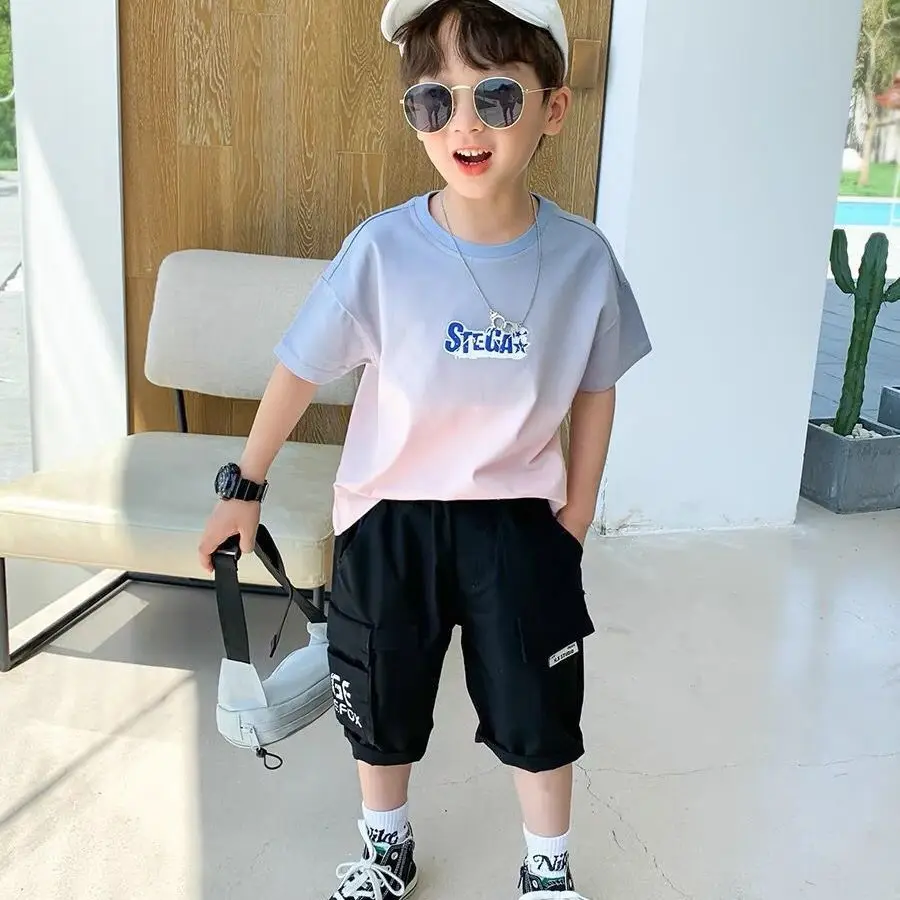 

Boys' Summer Short Sleeve Suit 2023 New Fashion Children's Clothing Gradient Letter Print Top Korean Style Sports Two-Piece Set