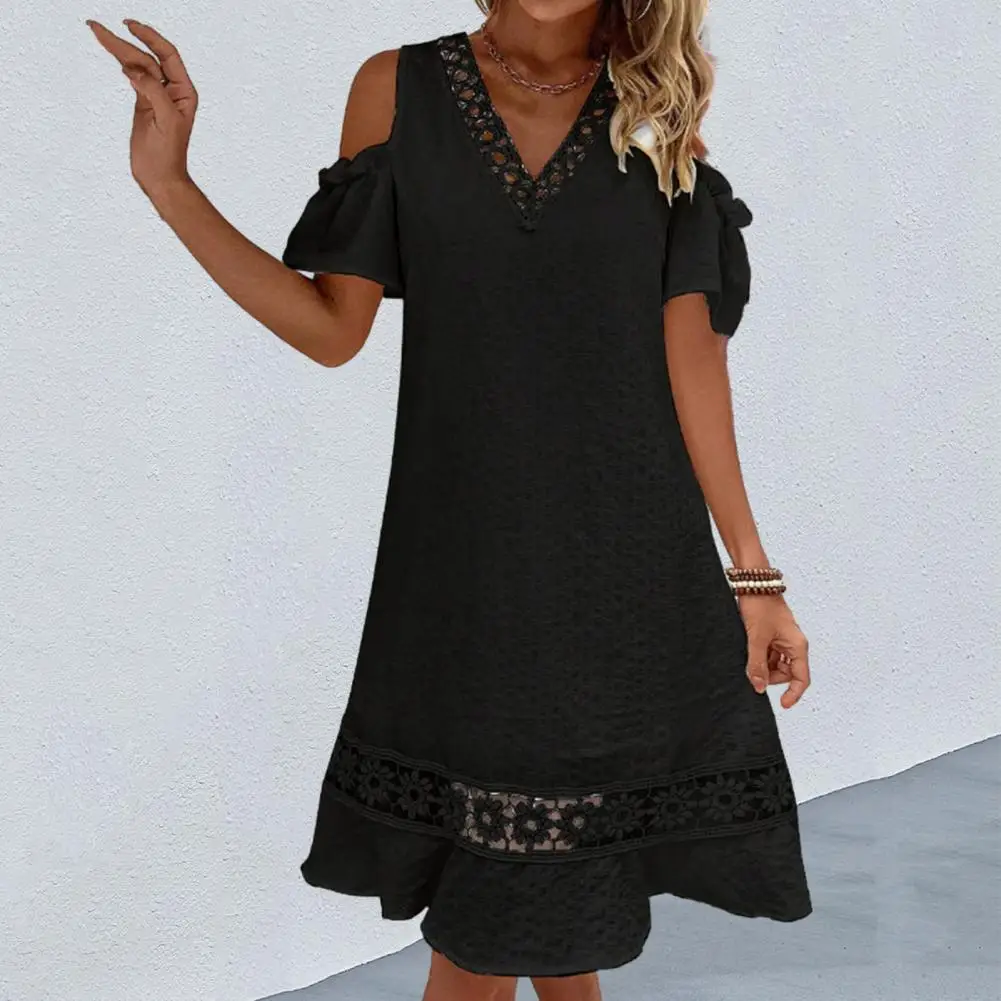 

Women Midi Dress V Neck Hollow Out A-line Summer Dress Loose Hem Patchwork Flower Decor Short Sleeves Feamle Dating Party Dress