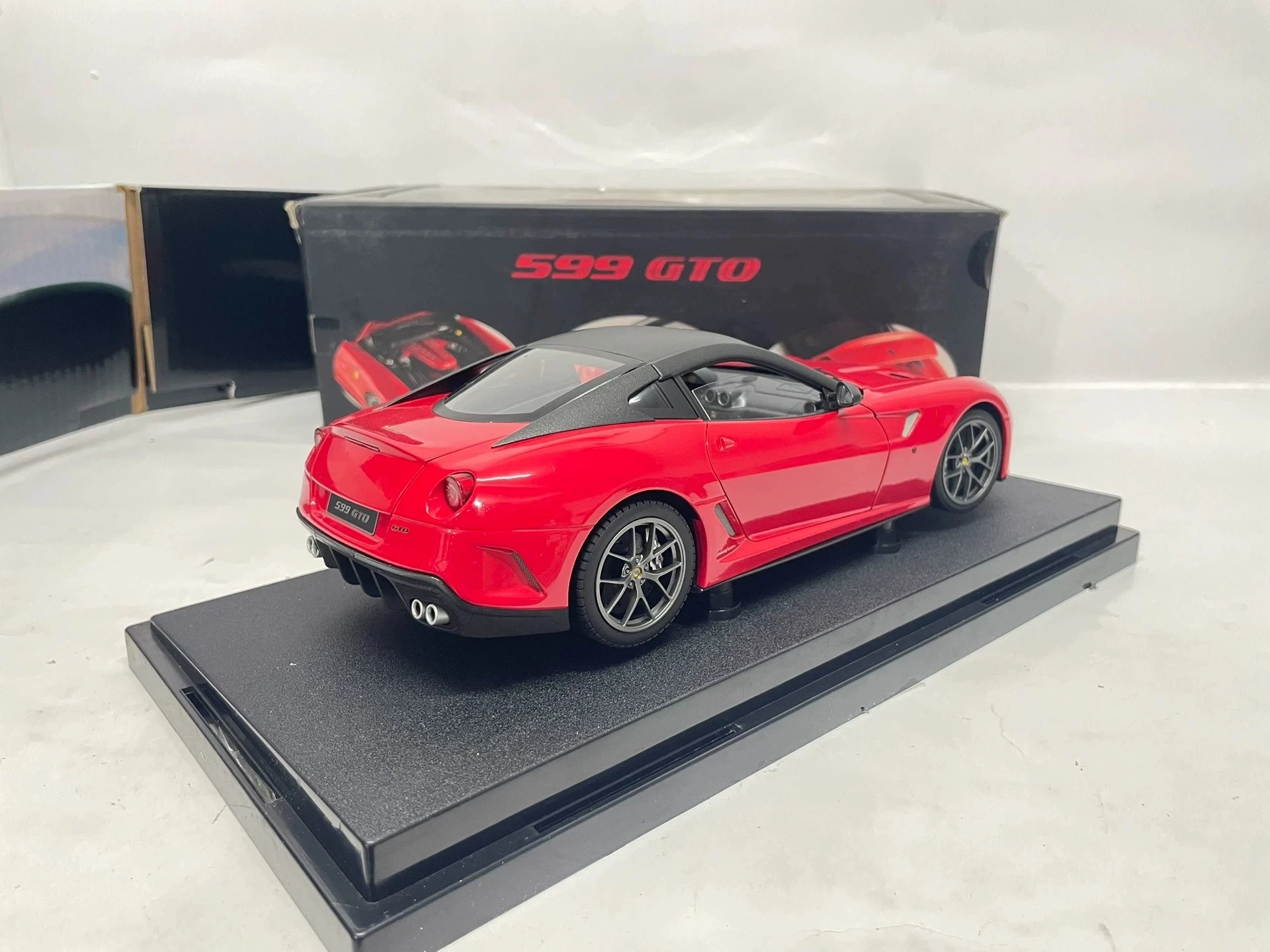 Фото HW Elite 1:18 599 GTO Red Simulation Limited Edition, все открытые металлические статические модели автомобиля из сплава, игрушка в подарок №4