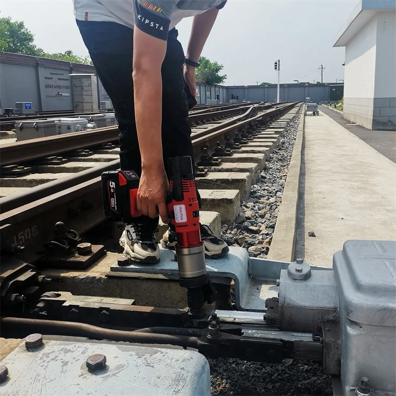 Аккумуляторный гаечный ключ с литиевым аккумулятором 700 нм беспроводной