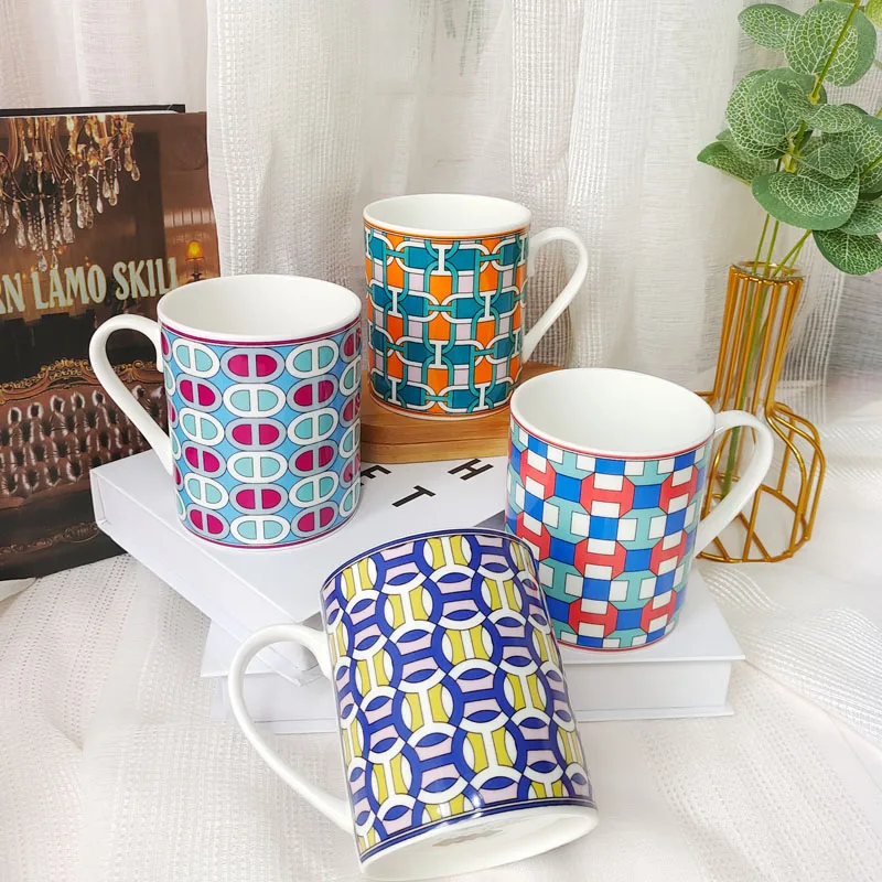 

Фарфоровые кофейные чашки и блюдца, кружки из костяного фарфора, кофейные чашки, набор для послеобеденного чая, посуда для напитков, подарок...