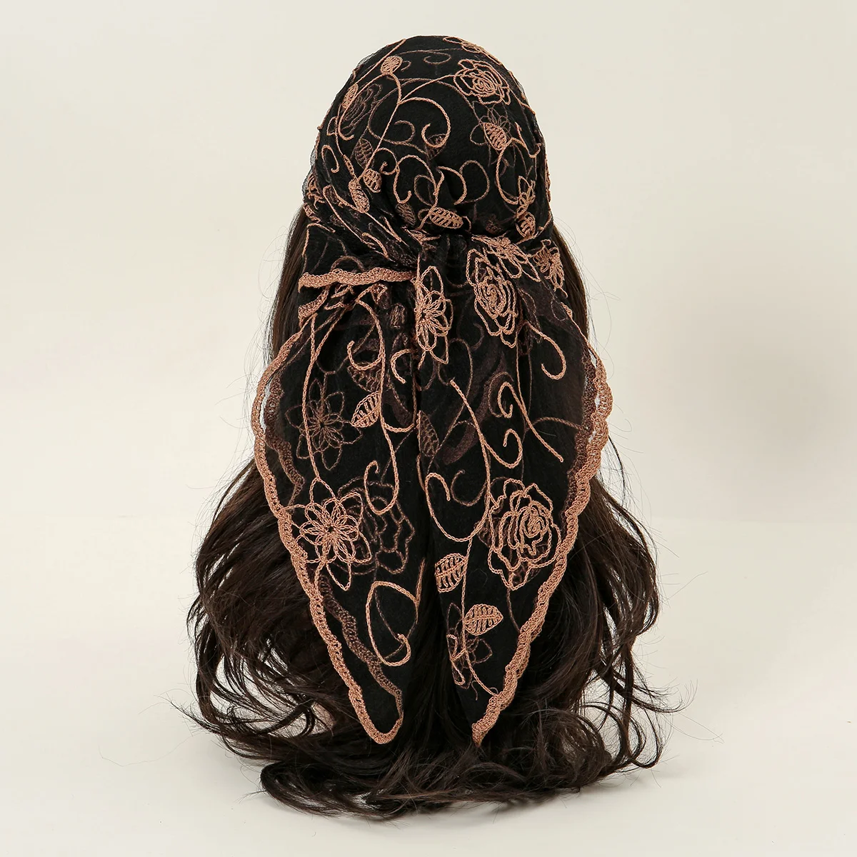 Квадратный женский шарф с вышивкой розы бандана из органзы ветрозащитный