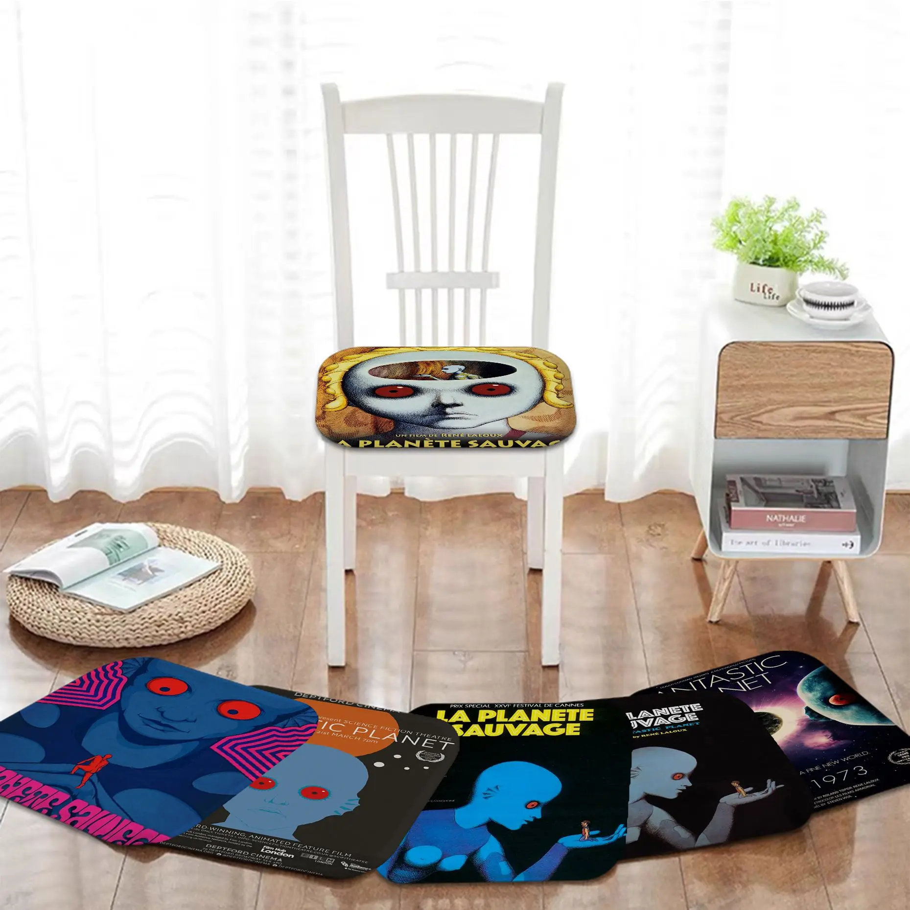 

Fantastic Planet La Planete Sauvage Stool Pad Patio Home Office Chair Seat Cushion Pads Sofa Seat 40x40cm Buttocks Pad