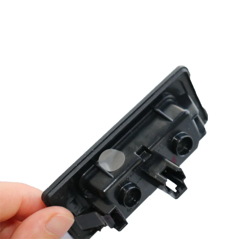 Светодиодный лампа номерного знака для VW Tiguan 2017-2023 SKODA OCTAVIA 2021-2023 3ED 943 021A 3ED943021A