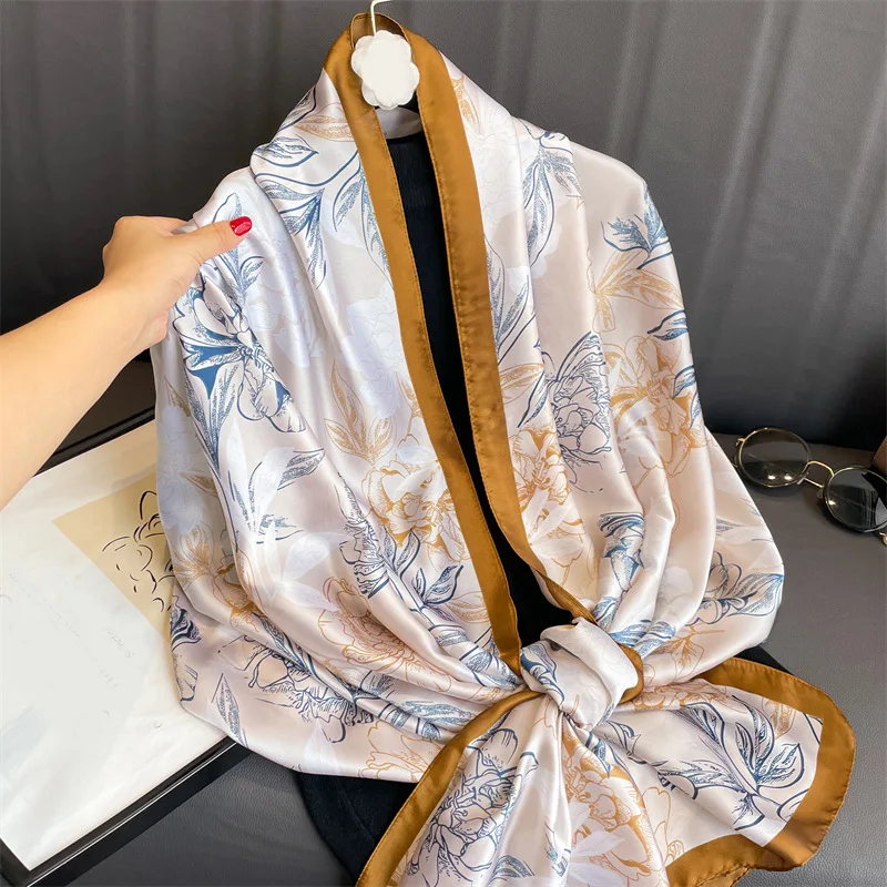 Шарф женский из мягкого шелка с принтом 180x90 см