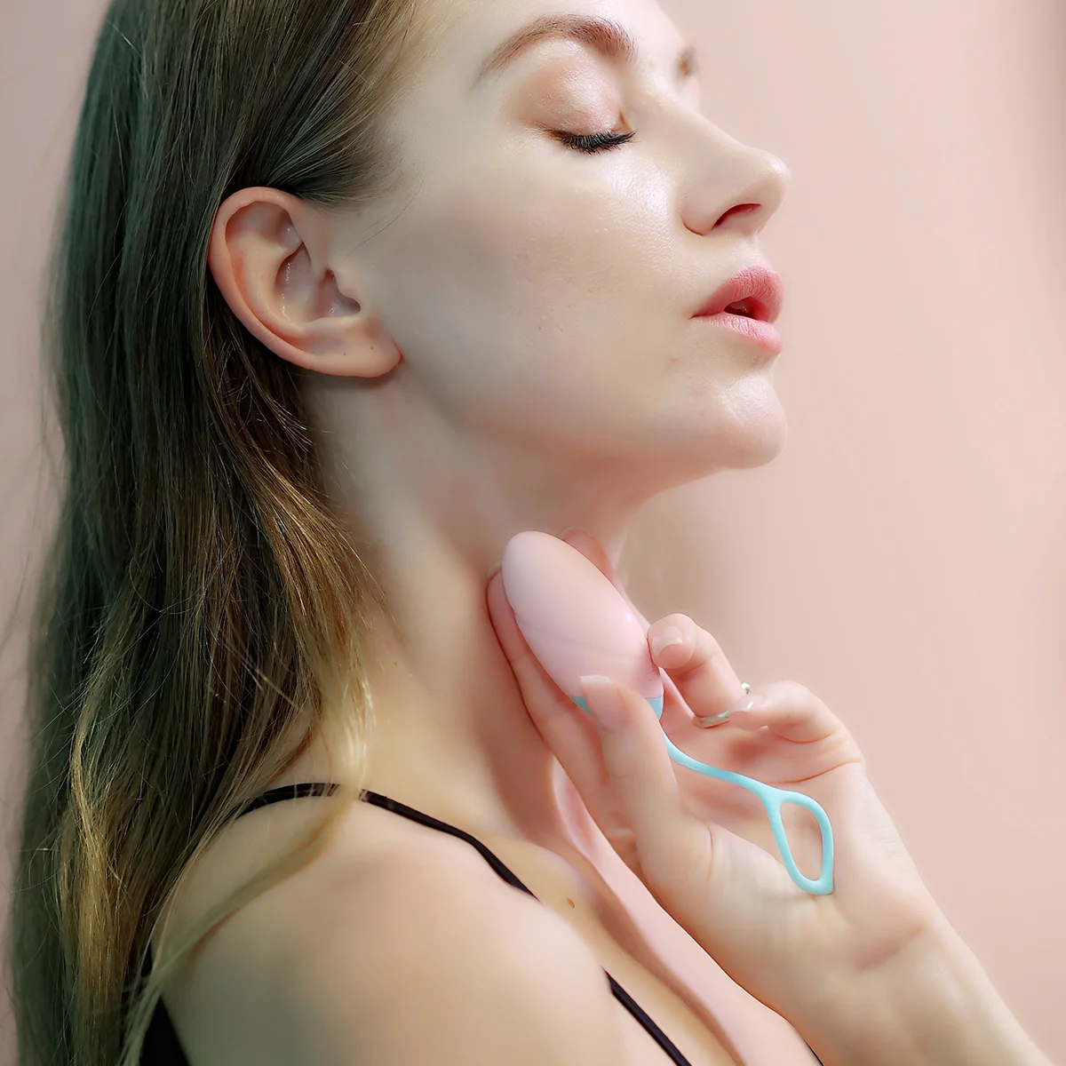 Вибратор Jissbon с дистанционным управлением