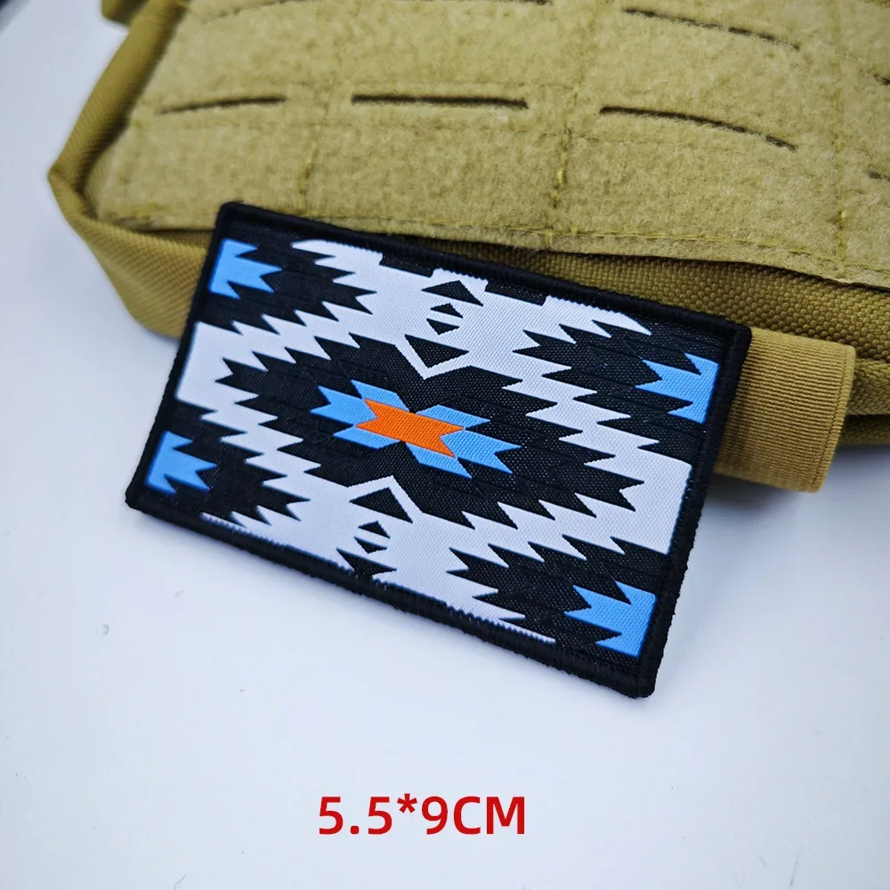 Черные пейонные системы вышитые нашивки на липучке для одежды модные