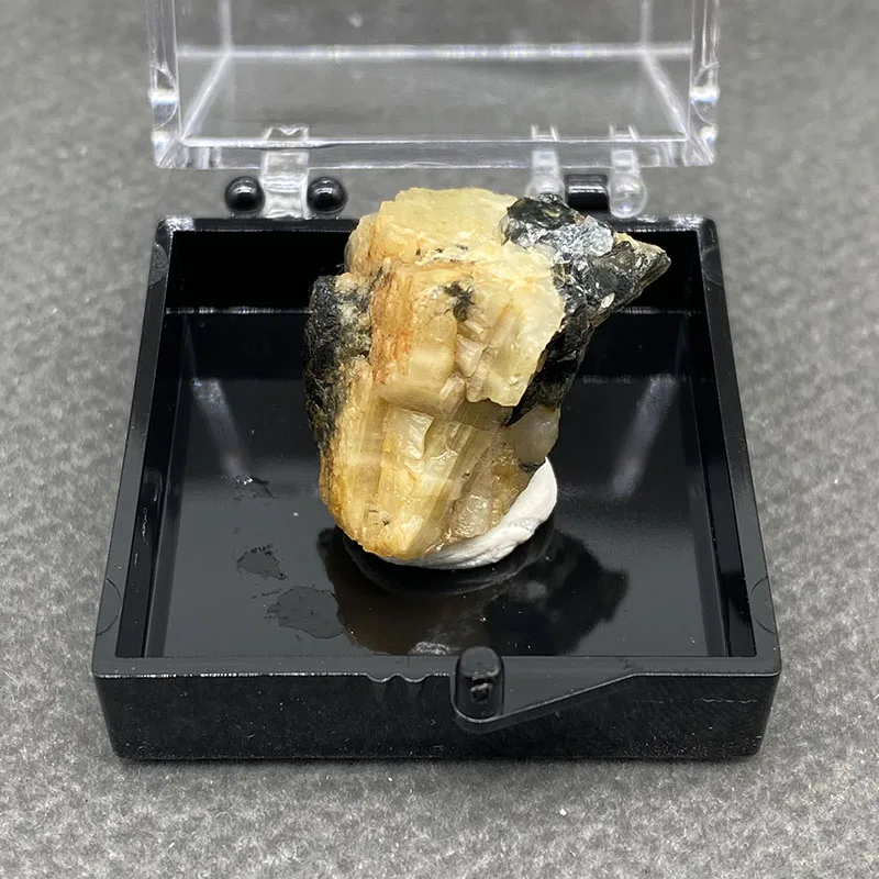 

Желтый турмалин WETFGTNM