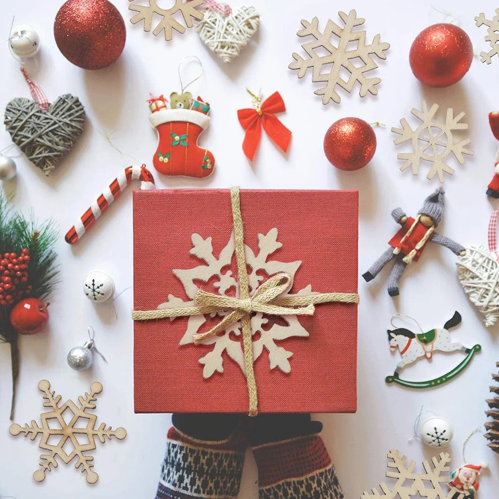 

50mm Unfinished Wooden Christmas Snowflake Hanging Cutouts Pendants Slices Charms New Year Party Decoration