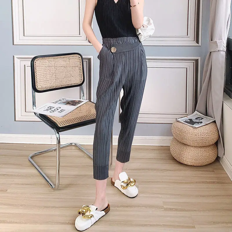 

Medium waist ham pants 2022 new fashion simple wild loose temperament summer pleated commuter nine points casual pants