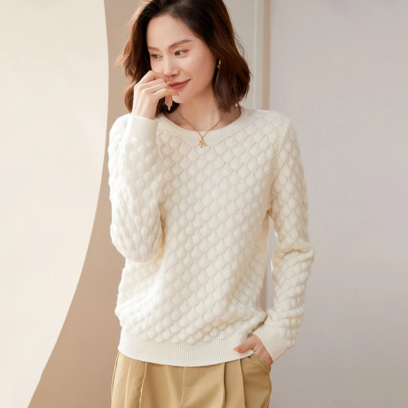 

Свитер женский трикотажный однотонный с круглым вырезом и длинным рукавом