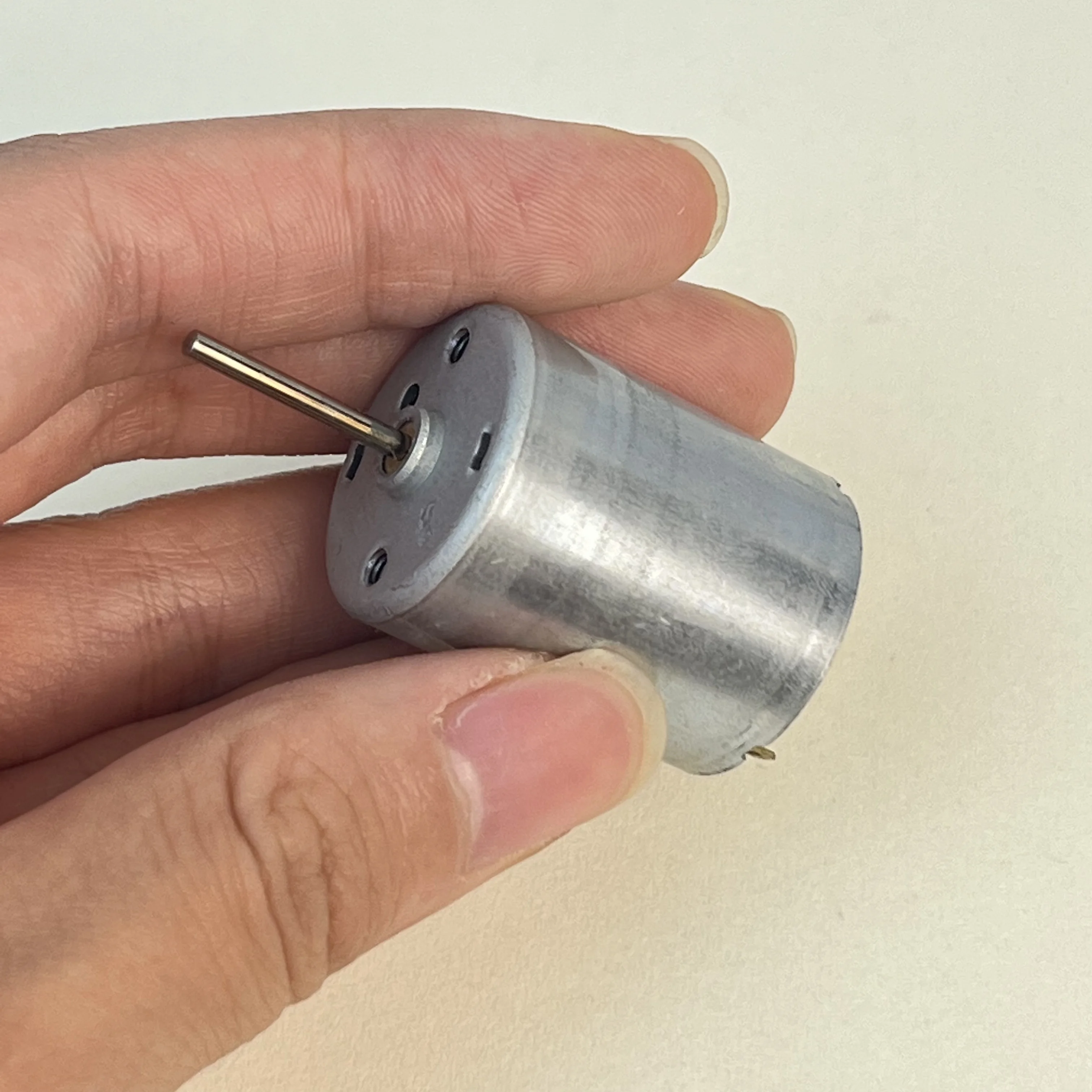 

RF-370CA-12560 DC12V~24V 7250RPM Двигатель с длинным валом для моделей игрушечных автомобилей и лодок