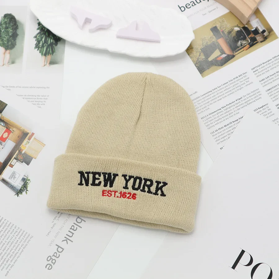 Корейский стиль вязаная шапка с забавным лицом и вышивкой женская осенне-зимняя