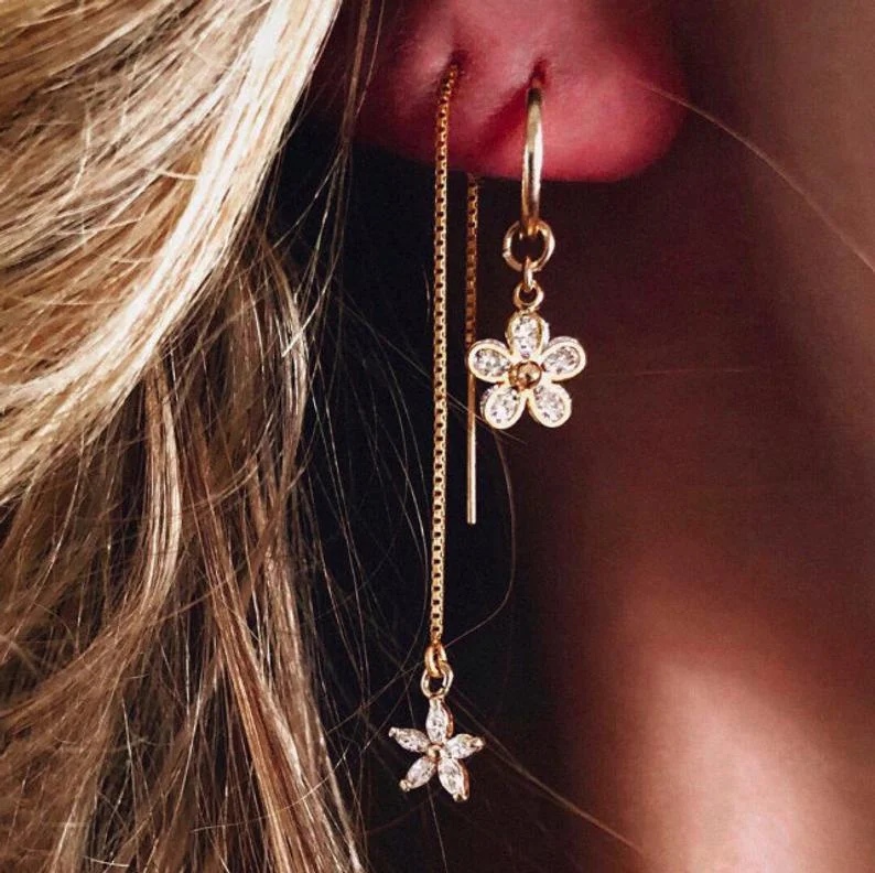 

Personalized Tassel Round Bead Long Drop Earring for Lady Hip Hop Trend Flower Cubic Zircon Tassel Earrings Party Jewelry