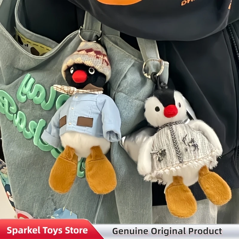 Фото Коллекционная игрушка-сюрприз Pingu: плюшевая кукла-пингвин из серии Vintage Ootd к 45-летию, брелок, подарок на день рождения №1