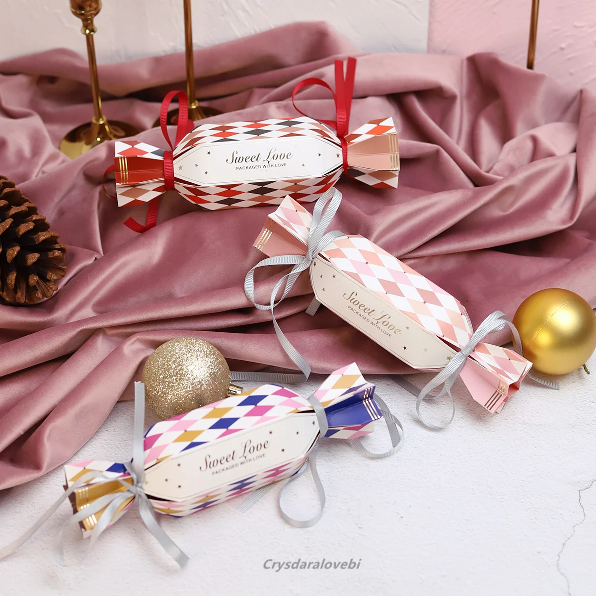 

Квадратная решетчатая коробка для конфет в форме ромба, 50 шт., креативная Европейская шестиугольная коробка для конфет, коробка для конфет н...