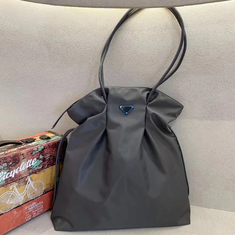 

Preppy Style Bags For Women Luxury Designer Handbags And Purses 2023 New In Nylon Sequined Large Capacity Casual Cloth Shoulder