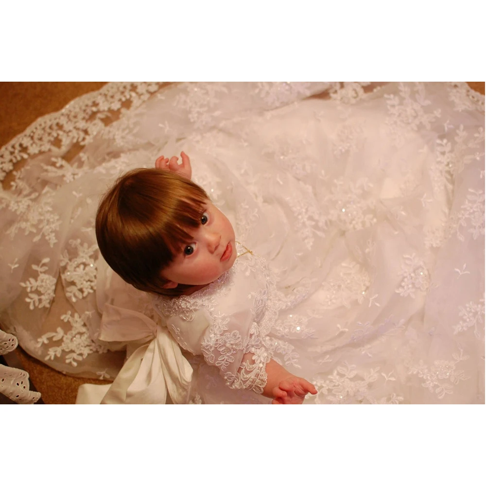 

Lovely White Tulle Christening Gowns for Baby Girls Appliques Beads Lace Baptism Dresses Cute First Holy Communion Dresses