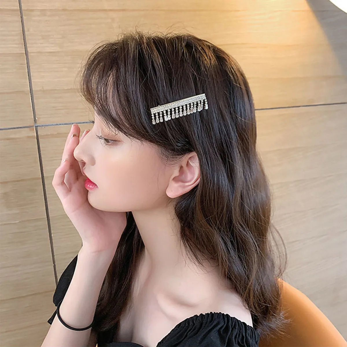 

2Pcs New Fashion Korean Style Metal Crystal Tassel Hair Clip For Girl Summer Sweet Cute Bangs Side Barrettes Duckbill Hair Clips