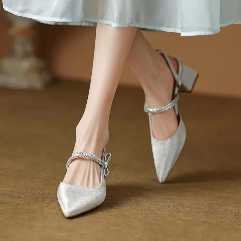 

Summer Pointed Thick Heel Rhinestone Bow Decoration Fashion Sandals New Sexy Elegant Banquet Party High Heels Shoes For Women
