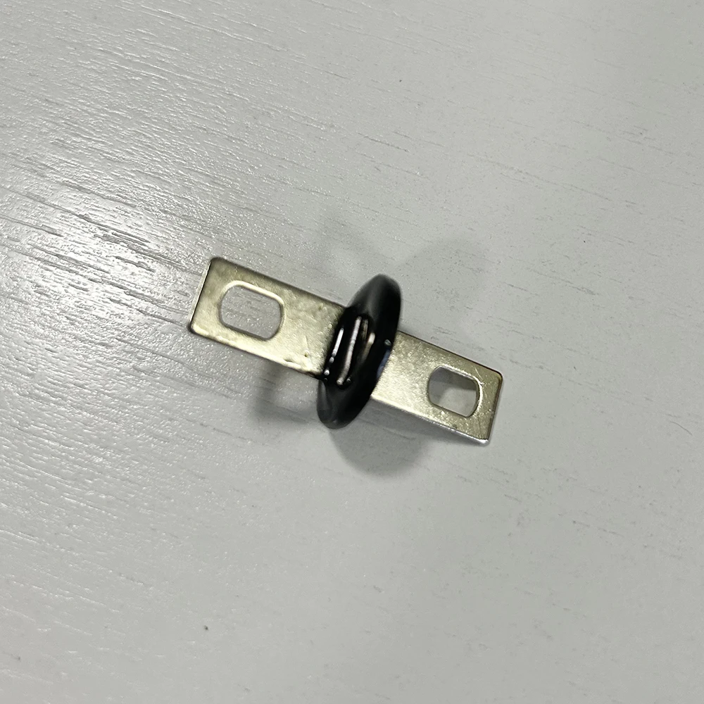 Grosir RSK1001 RSK2001 RSK5001 RSK6001 Варистор Penyerap Gelombang для генератора Penyearah