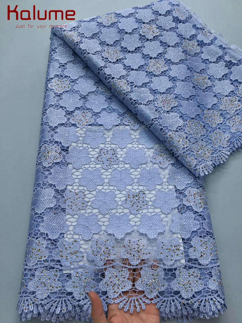 Синяя гипюровая кружевная ткань высокого качества с камнями 2025 нигерийская