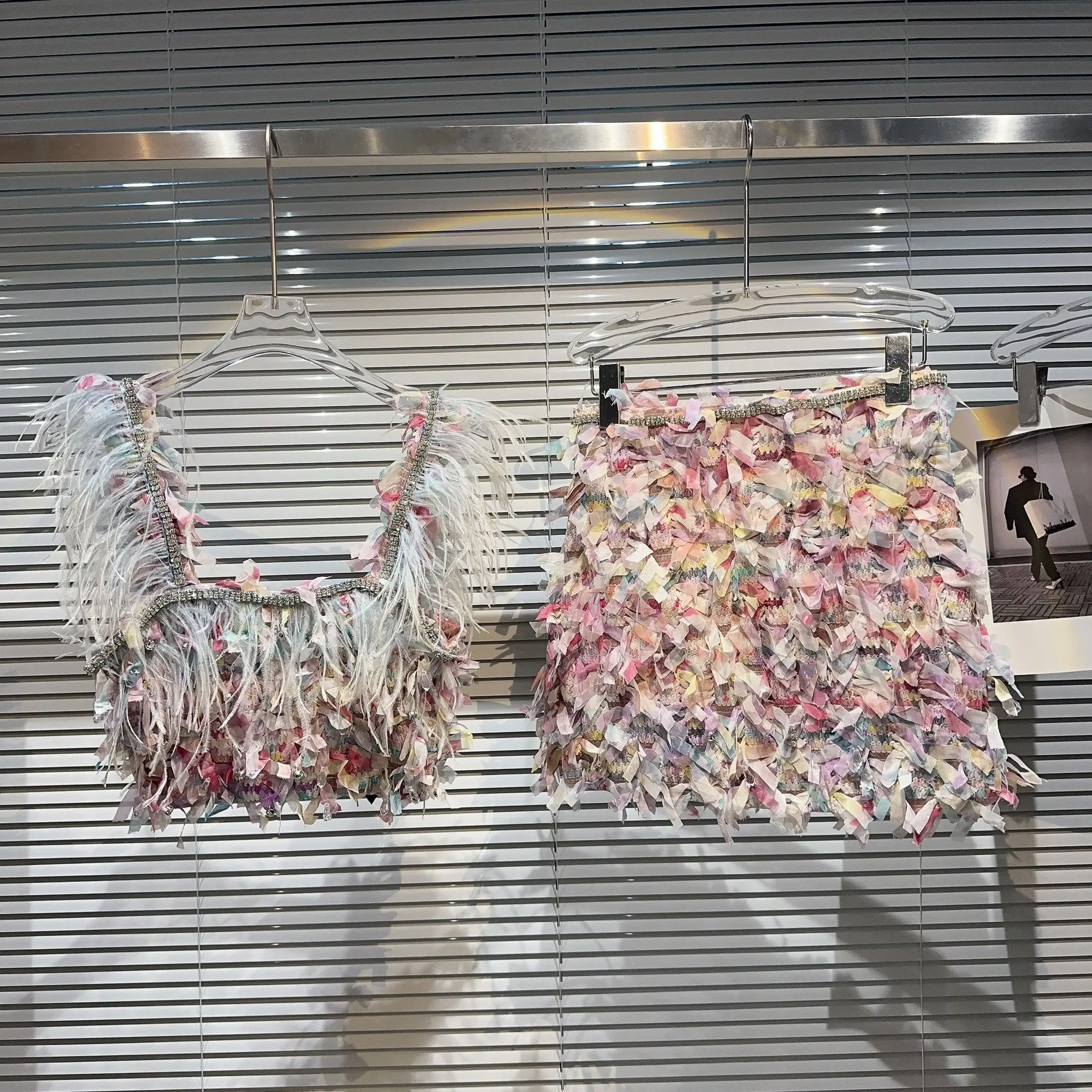 

2023 Summer Fur Strap Colorful Stripe Short Camis And Skirt 2 Piece Set