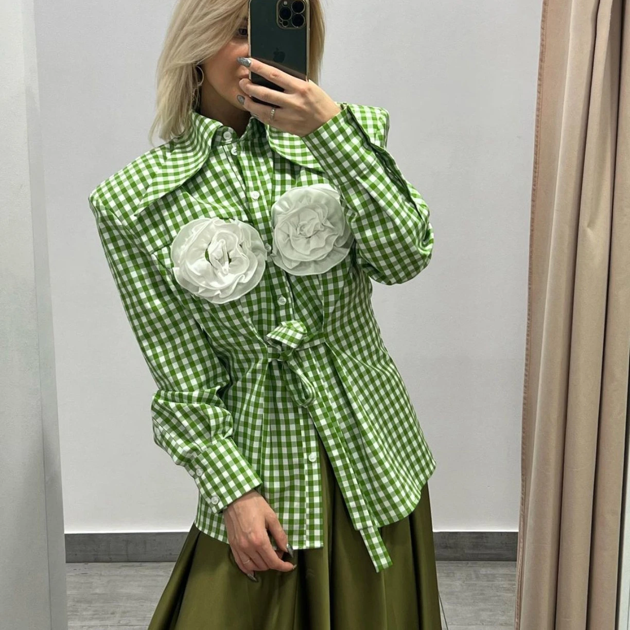 

Green Plaid Long Sleeve Shirts Women Fashion Floral Button Slim Bouse Elegant Turn-down Collar Casual Tops 2023 Autumn Coats