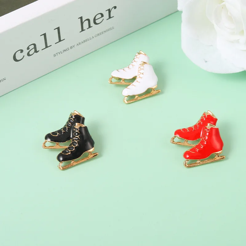 

Funny 3D Red Black White Skates Shoes Charm Enamel Brooch Pins Fashion Ice Skates Badges Skating Lovers Accessories Jewelry Gift