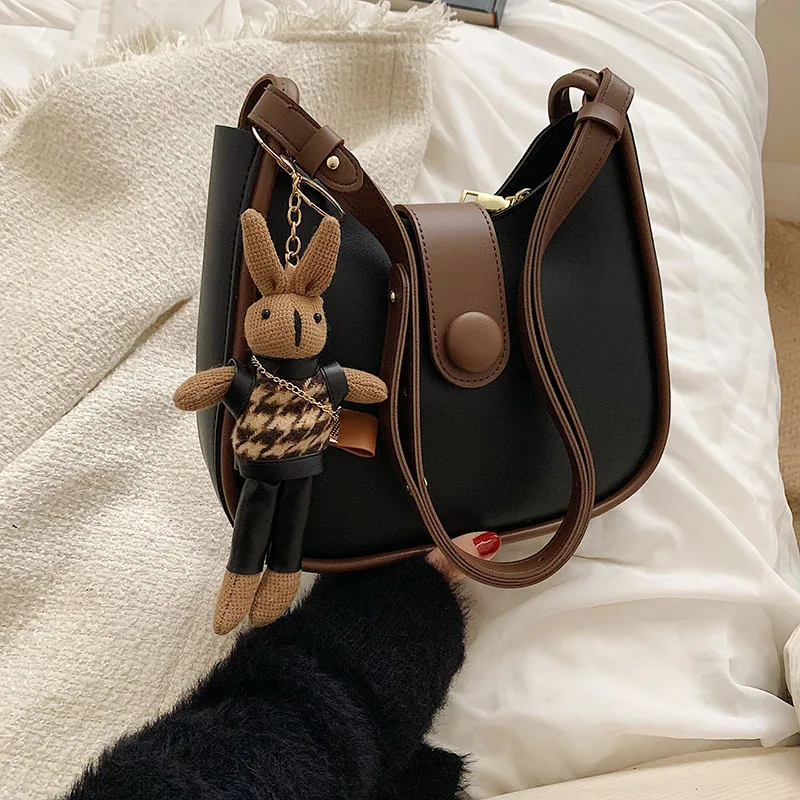 

Новая модная сумка через плечо в Корейском стиле, сумка-мессенджер из искусственной кожи, простая повседневная нишевая сумка для подмышек