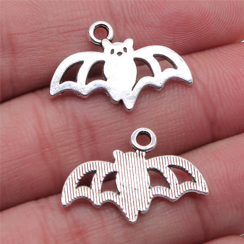 

30pcs Charms Halloween Fly Bat 16x24mm Antique Silver Color Pendants DIY Crafts Making Findings Handmade Tibetan Jewelry