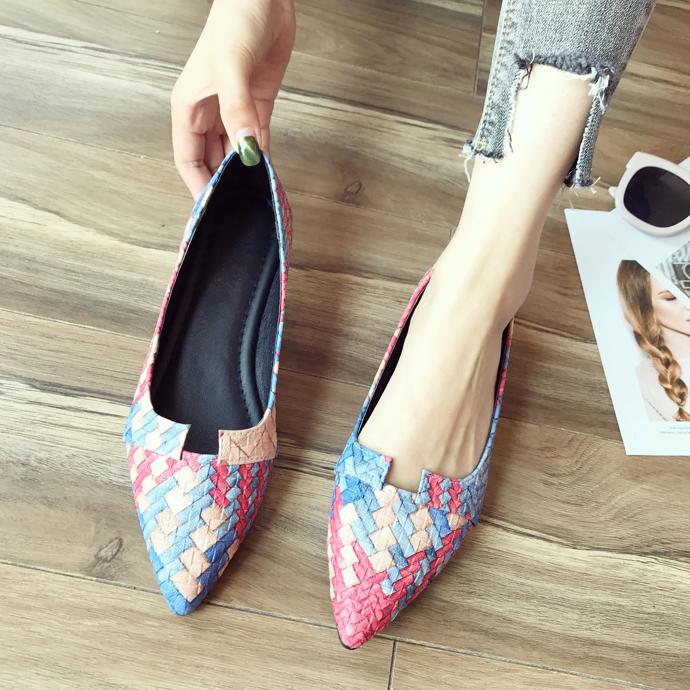 

Large Size New Pointy Flat Shoes Women's Single Shoes Shallow Loafers Color Fashion Work Women's Shoes Luxury Shoes Women