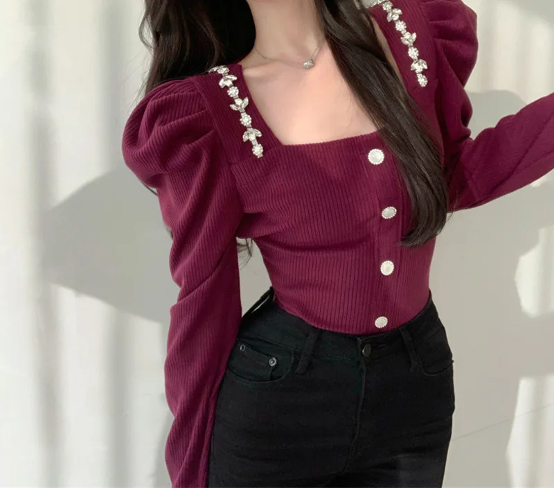 

Женская трикотажная одежда с асимметричным рукавом и воротником