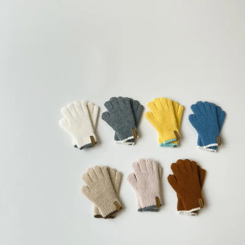 

Оптовая продажа, детские перчатки 1-4 лет, зима 2023, новые корейские кожаные теплые детские перчатки для мальчиков и девочек с разрезом на пальцах