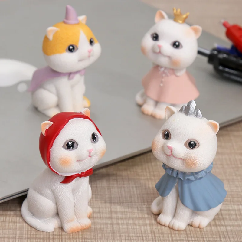 

Creative Cute Kitten Ornaments Lucky Cat Car Interior Accessories Car Cake Bakery Mini Car Accessories Wholesale
