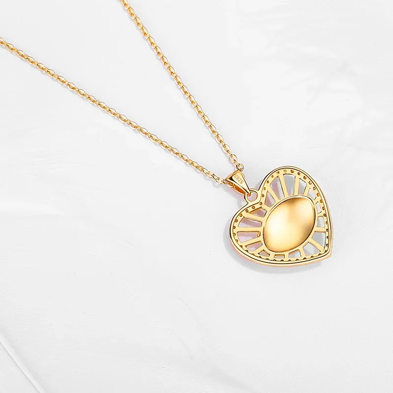 Женское колье с подвеской в виде сердца из серебра 925 пробы