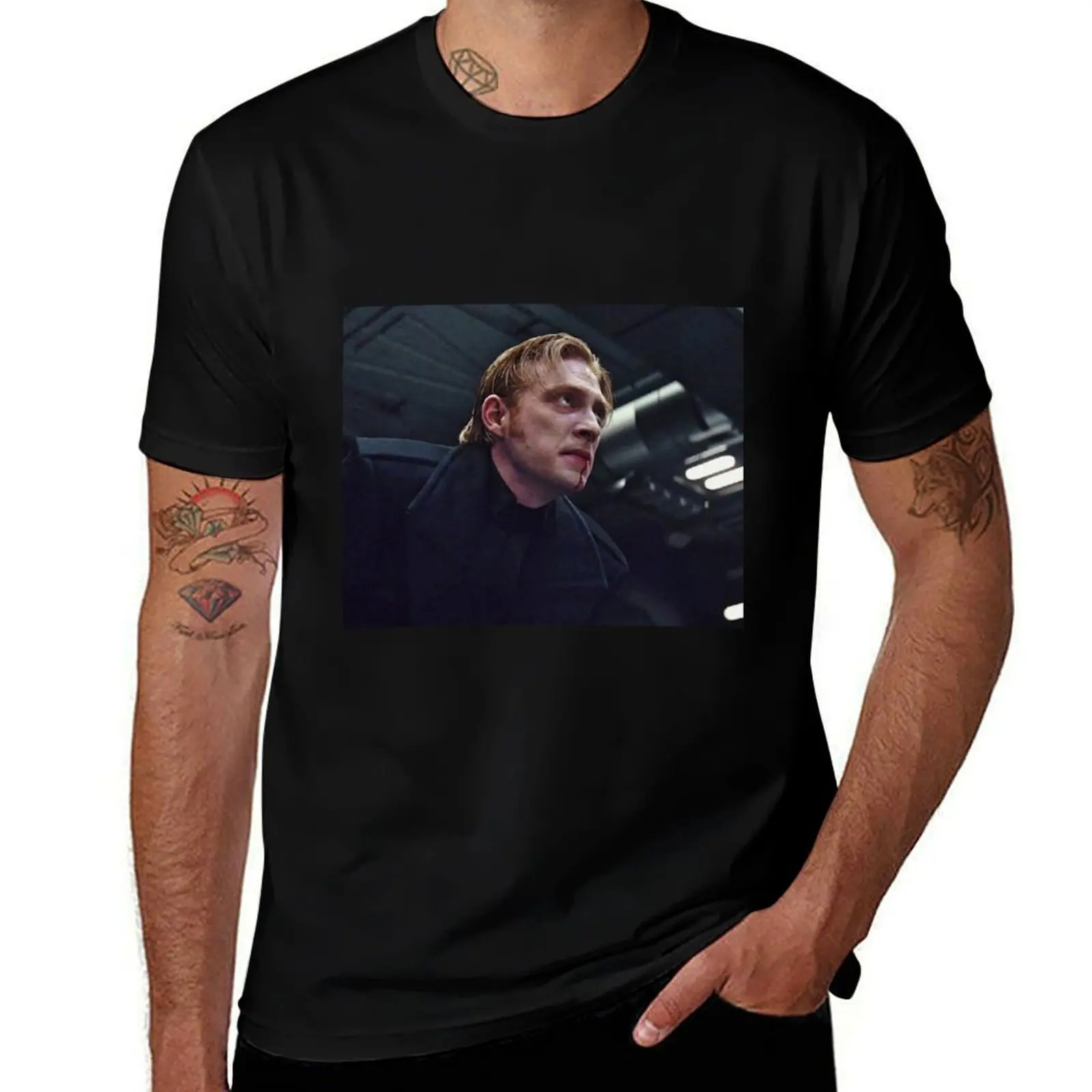 Фото Футболка General Hux 2 Urban Casual свободного кроя №1