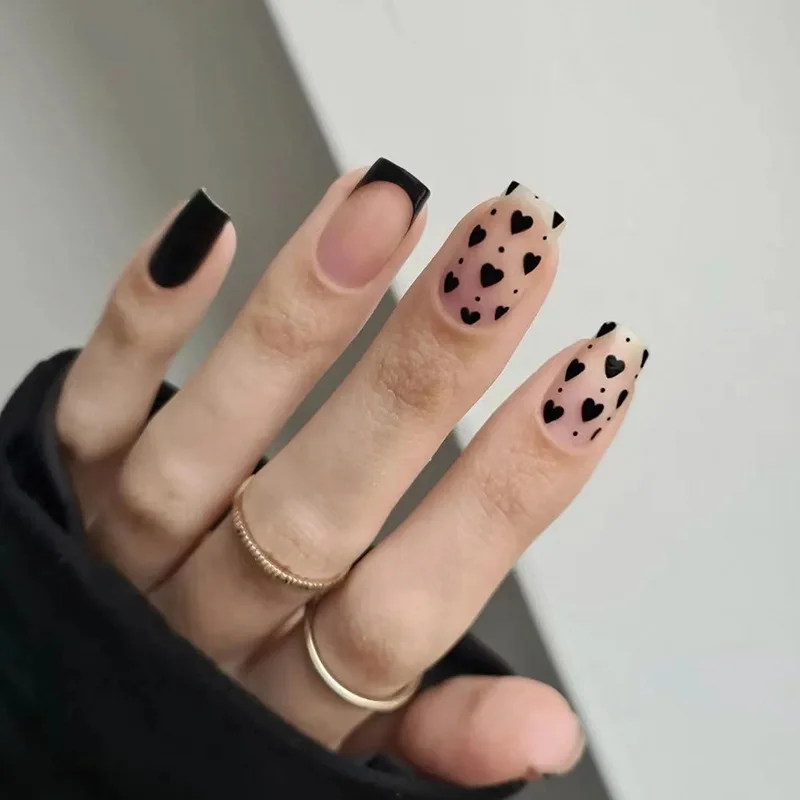 

24Pcs/Set Black French Cute Love Heart Press On Nail Glossy Short Fake Nails Detachable Finished False Nails Free Shipping Items