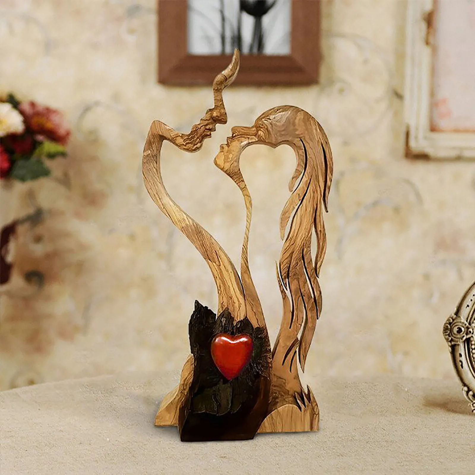 

Eternal Love Wooden Decorative Ornaments Men and Women Kissing Handmade Abstract Statue Plastic Creative Art Home Decoration