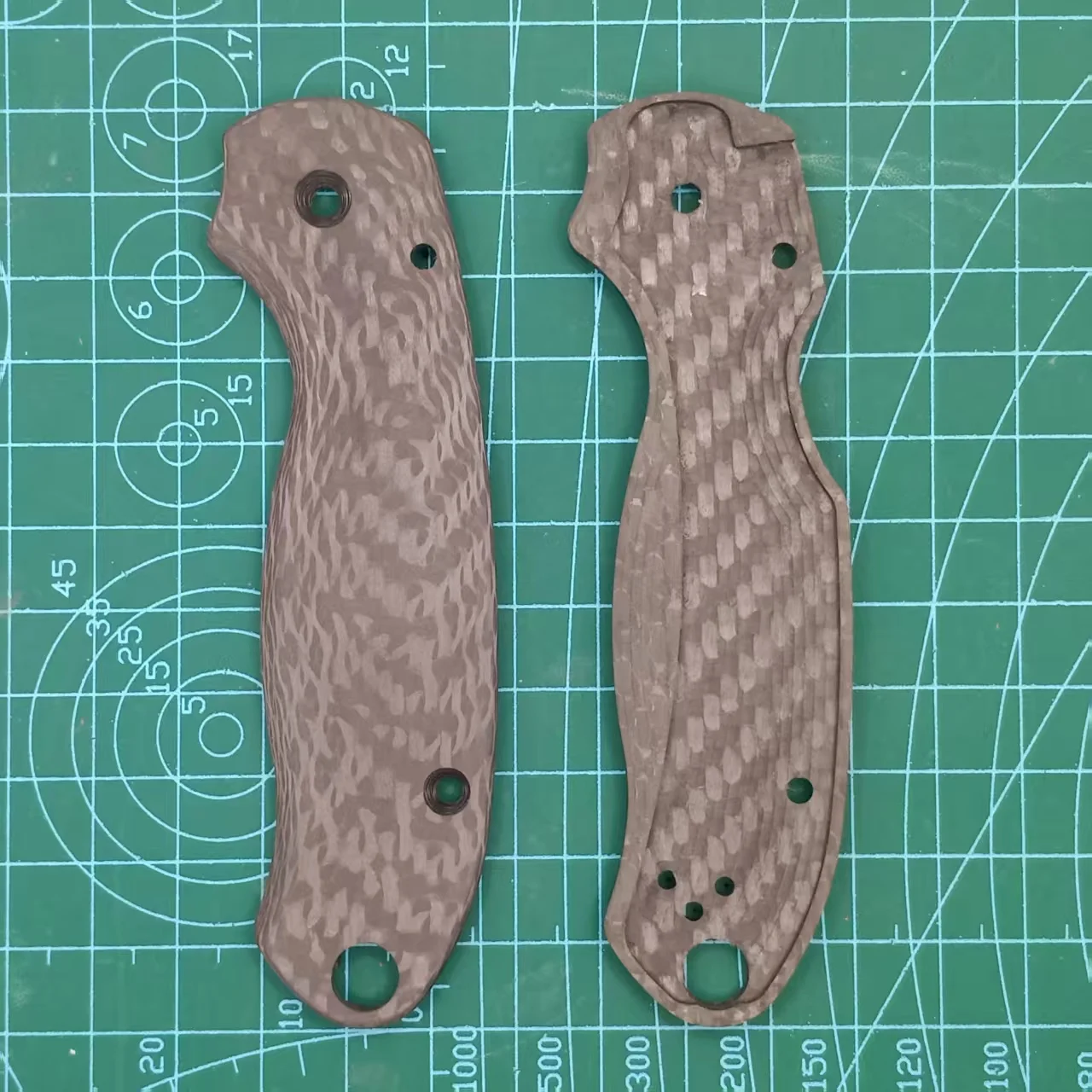 1 пара весов с ручкой ножа из углеродного волокна для складного ножа Spyderco C223 Para3 (art.: 3920cd244ef6e) - 3920cd244ef6e