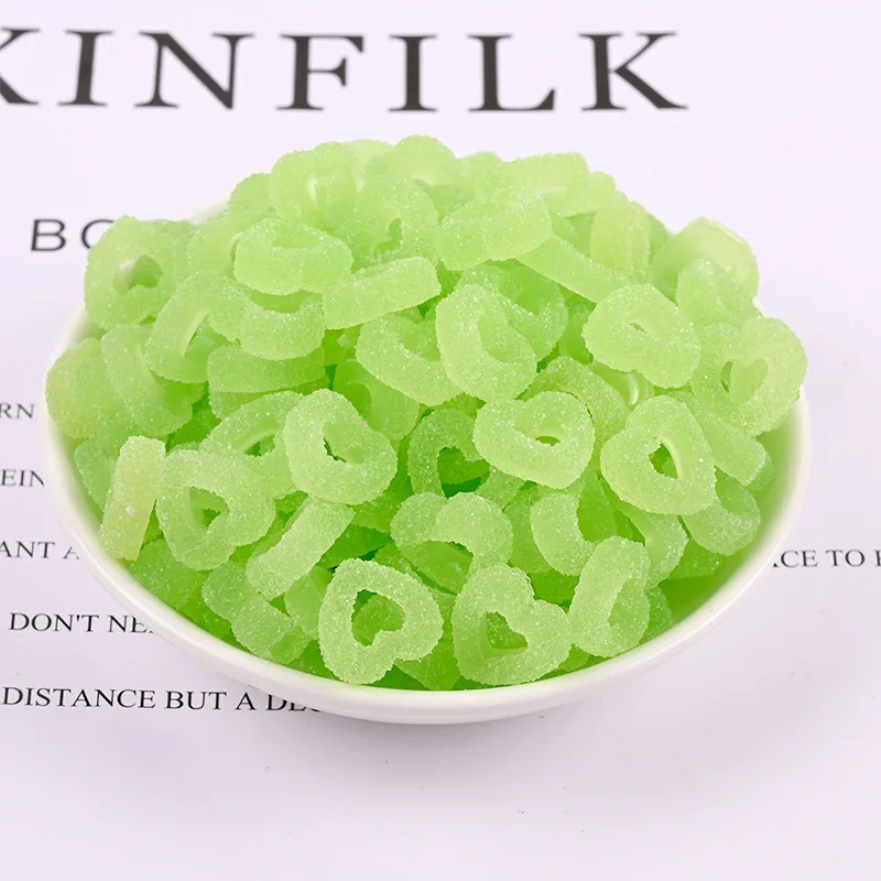 

10 шт., мягкие конфеты в форме сердца из смолы, фигурки пончиков, миниатюры для рукоделия, аксессуары для скрапбукинга «сделай сам», украшения с плоской задней частью, подвески