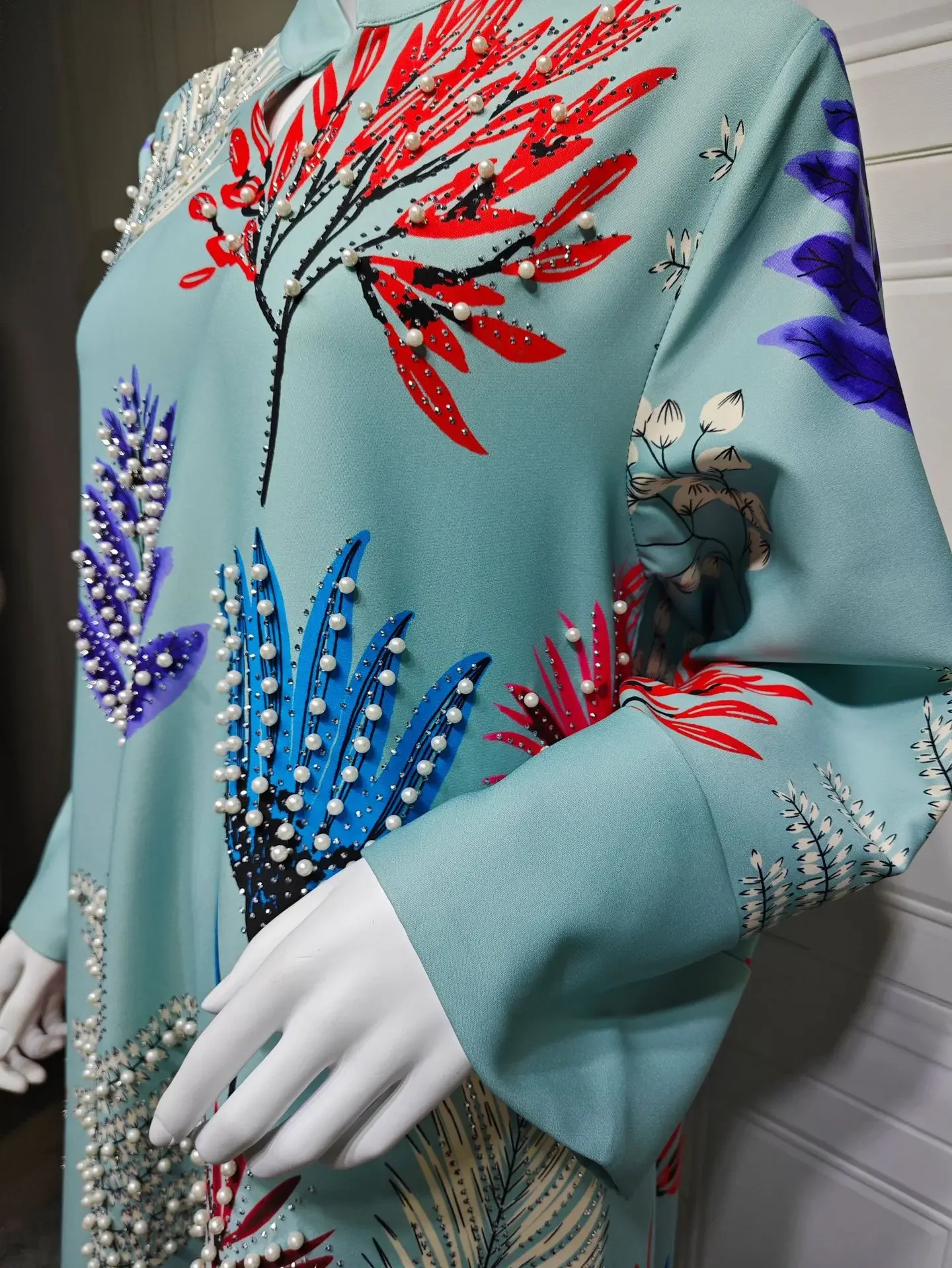 Красочный принт листьев Абая женское мусульманское платье с жемчугом и