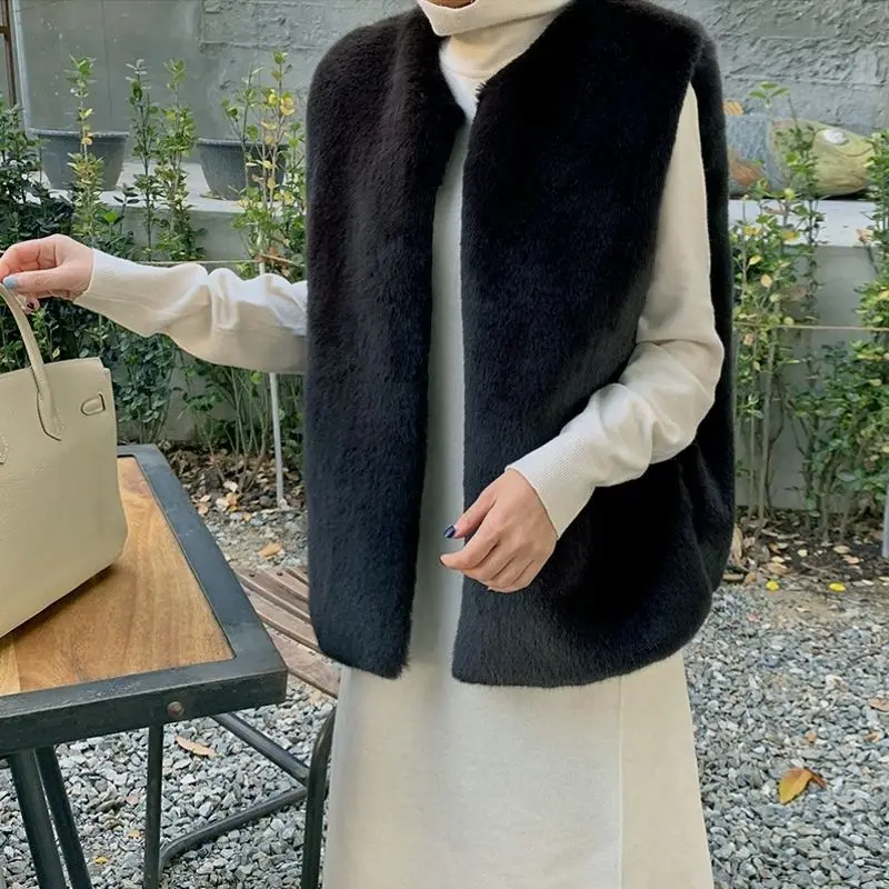 New Winter Coat for Women Faux Fur Waistcoat Warm Vest Sleeveless Cardigan Jackets Korean Fashion Long Faux Fur Coat