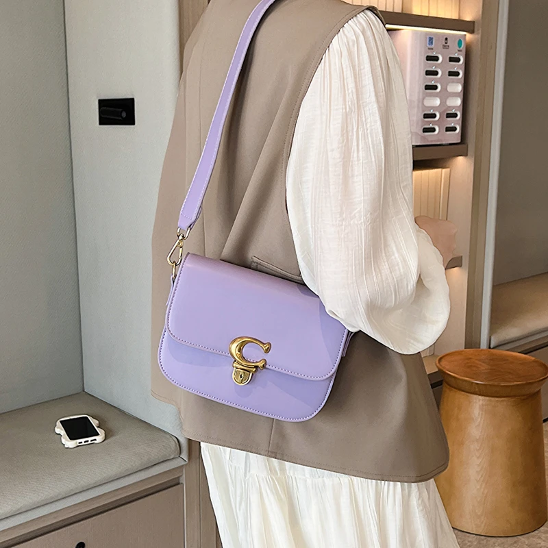 Women Shoulder Bags 2023 Summer New Korean Version of The Messenger Bag Handbag Chain Wild Crack Printing Wild Shoulder Bag
