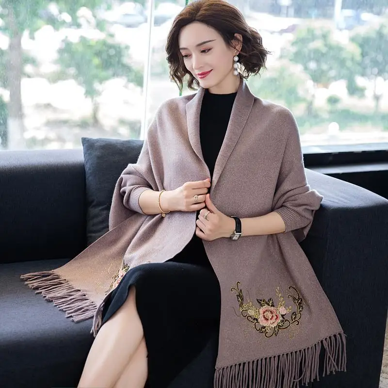 

High-end shawl poncho women autumn and winter embroidery with full sleeves with casual cloak foreign style coat female cape tops