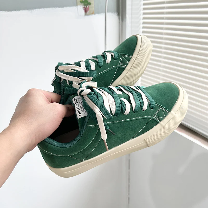 2023 Harajuku Red Sneakers Men Skateboarding Shoes Designer Canvas Shoes for Men Platform Vulcanized Sneakers Tenis Masculino