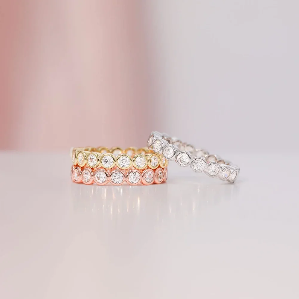 Кольцо женское из серебра 100% пробы с микро-инкрустацией фианита