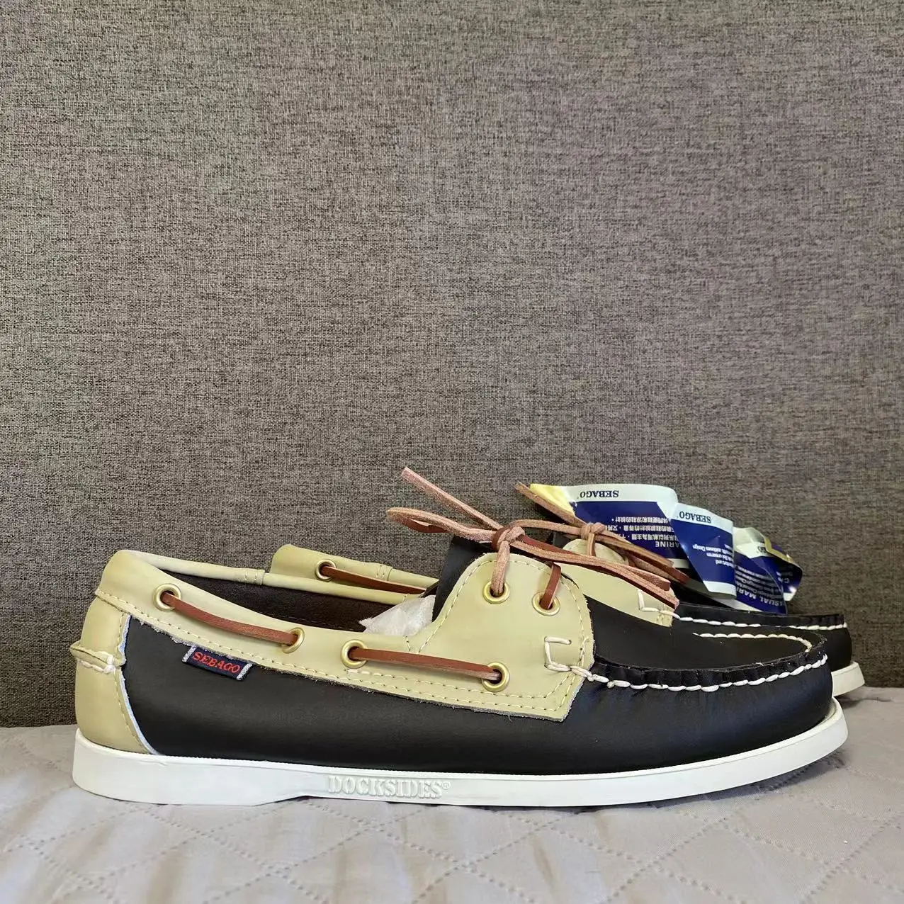 

Men Authentic Sebago Docksides Shoes - Premium Leather Moc Toe Lace Up Boat Shoes AC076