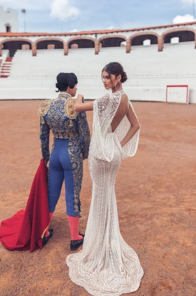 

2023 повседневное элегантное сексуальное платье, новое весеннее женское сексуальное кружевное платье с глубоким V-образным вырезом и открытой спиной